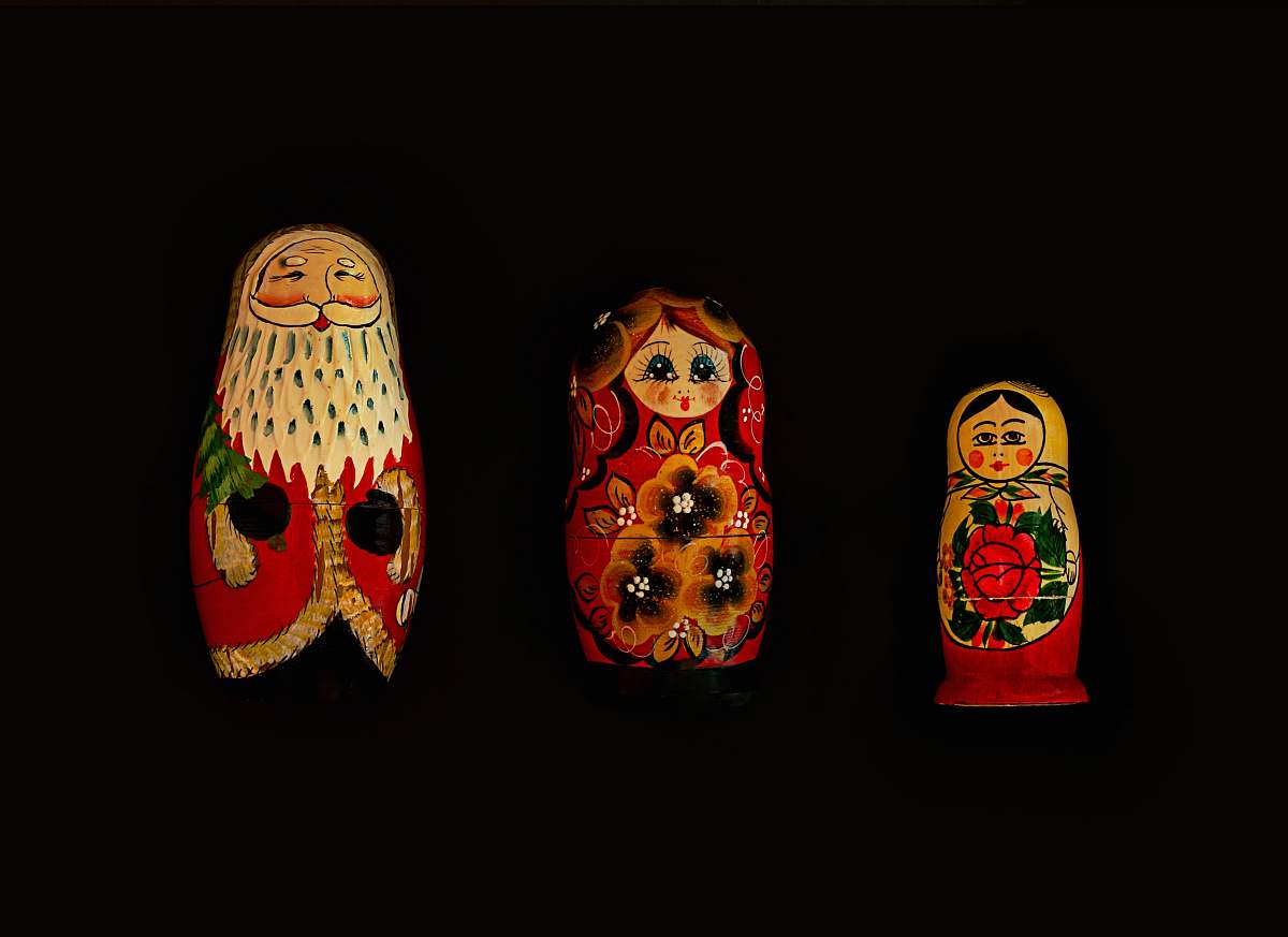 ca three assorted-color nesting dolls markleeville